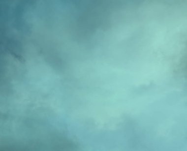 Beyaz kağıt arka planda soyut yıkarlar ve fırça darbeleri ile kış suluboya doku. Kaotik şık soyut organik tasarım.