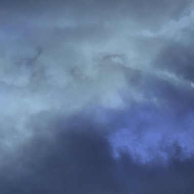 soyut grunge bulutlar, kopya alanı ile renkli arka plan