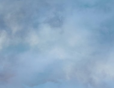 Mavi gökyüzü bulutlu web tasarımı için uygun.