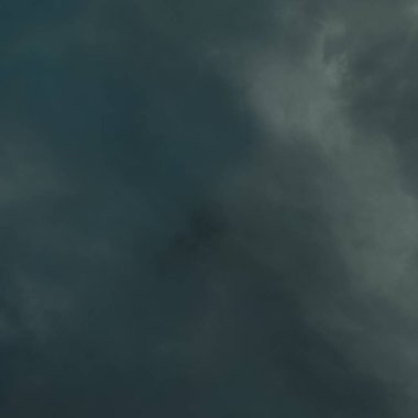 soyut grunge bulutlar, kopya alanı ile renkli arka plan