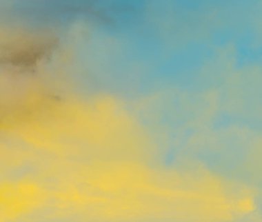 soyut grunge bulutlar, kopya alanı ile renkli arka plan