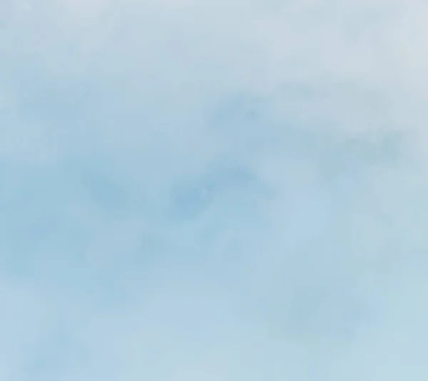 スカイブルーの色合い水彩画の背景 デザイン カードテンプレートのためのAquarelleペイント紙テクスチャキャンバス ターコイズグラデーションカラー手作りイラスト — ストック写真