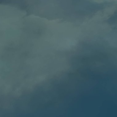 soyut grunge bulutlar, kopya alanı ile renkli arka plan