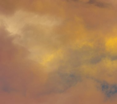 Sonbahar arka planı. Sonbahar renkleri ve güneşli ruh hali lüks. Yaratıcı tasarım için arka plan. Sıcak renklerin ilginç karışımı.