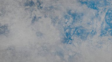 Metin için yeri olan boya lekeleriyle soyut arkaplan