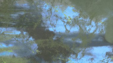 Metin için yeri olan boya lekeleriyle soyut arkaplan