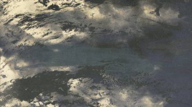 Metin için yeri olan boya lekeleriyle soyut arkaplan