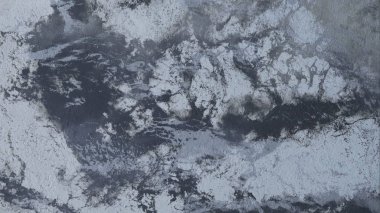 Metin için yeri olan boya lekeleriyle soyut arkaplan