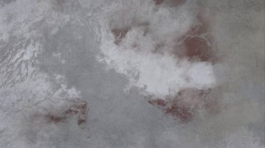 Metin için yeri olan boya lekeleriyle soyut arkaplan