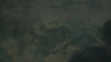 Metin için yeri olan boya lekeleriyle soyut arkaplan