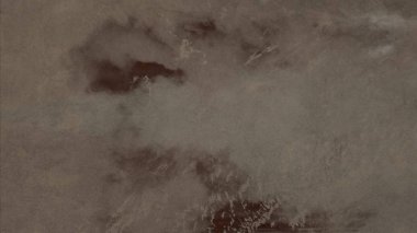 Metin için yeri olan boya lekeleriyle soyut arkaplan