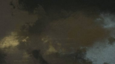 Metin için yeri olan boya lekeleriyle soyut arkaplan