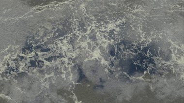 Metin için yeri olan boya lekeleriyle soyut arkaplan