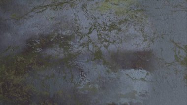 Metin için yeri olan boya lekeleriyle soyut arkaplan