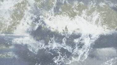 Metin için yeri olan boya lekeleriyle soyut arkaplan