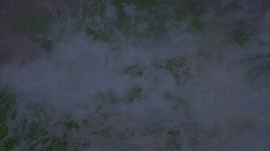 Metin için yeri olan boya lekeleriyle soyut arkaplan