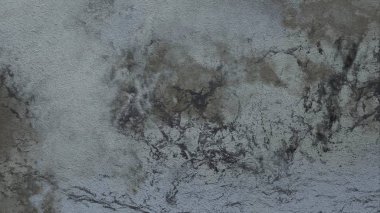 Metin için yeri olan boya lekeleriyle soyut arkaplan