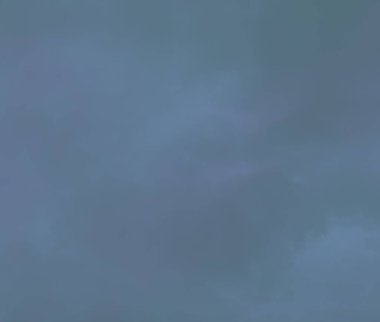 soyut grunge bulutlar, kopya alanı ile renkli arka plan