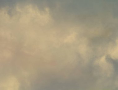 Sarı Bulut ve Siyah gökyüzü