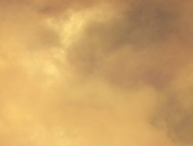 Turuncu sis ve siyah sahne stüdyosu vitrin oda arka plan üzerinde sis etkisi.