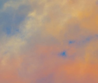 soyut grunge bulutlar, kopya alanı ile renkli arka plan