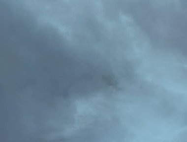 soyut grunge bulutlar, kopya alanı ile renkli arka plan