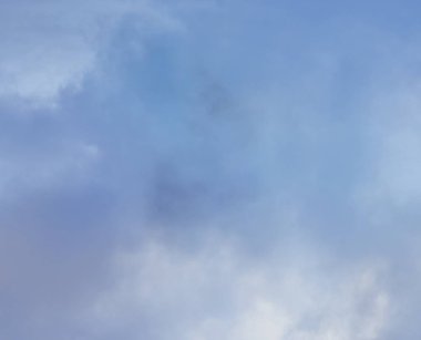 Güzel, dramatik bulutlar ve gökyüzü. Görüntü en büyük boyutuna gördün tahıl dokusu vardır 