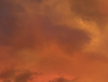 soyut grunge bulutlar, kopya alanı ile renkli arka plan