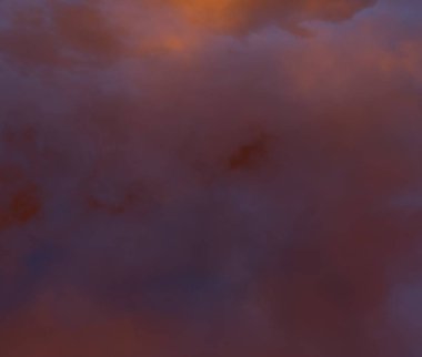 soyut grunge bulutlar, kopya alanı ile renkli arka plan