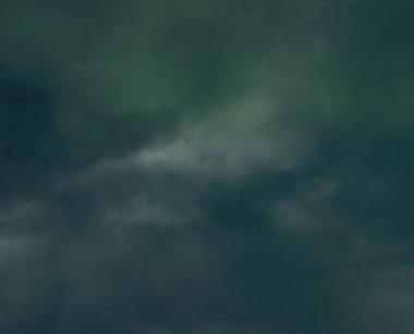 Gün Batımında Bulutile Dramatik Gökyüzünün Renk Tonu.