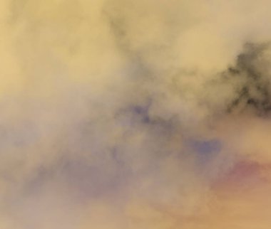 soyut grunge bulutlar, kopya alanı ile renkli arka plan