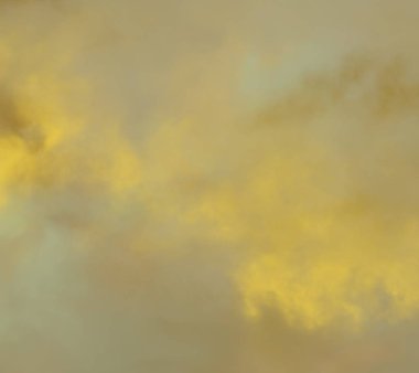 soyut grunge bulutlar, kopya alanı ile renkli arka plan