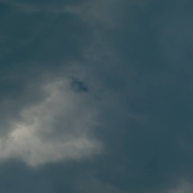 soyut grunge bulutlar, kopya alanı ile renkli arka plan