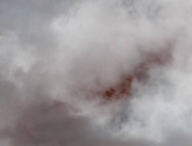 soyut grunge bulutlar, kopya alanı ile renkli arka plan