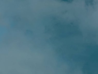 soyut grunge bulutlar, kopya alanı ile renkli arka plan