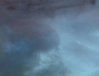 soyut grunge bulutlar, kopya alanı ile renkli arka plan