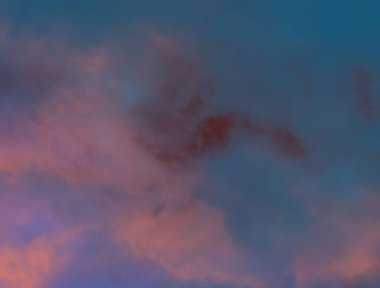 soyut grunge bulutlar, kopya alanı ile renkli arka plan