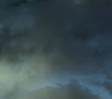 soyut grunge bulutlar, kopya alanı ile renkli arka plan