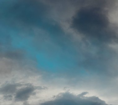 soyut grunge bulutlar, kopya alanı ile renkli arka plan