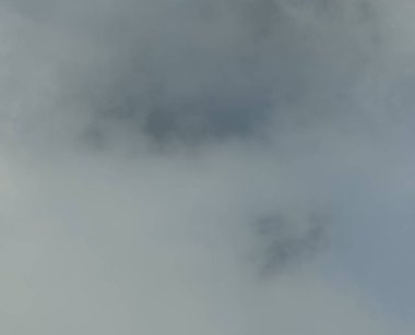 soyut grunge bulutlar, kopya alanı ile renkli arka plan