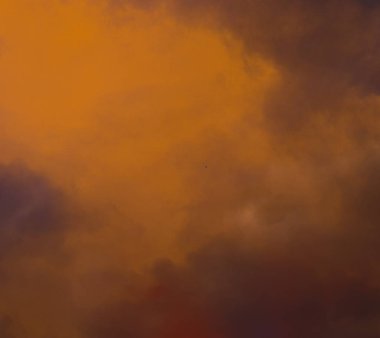 soyut grunge bulutlar, kopya alanı ile renkli arka plan