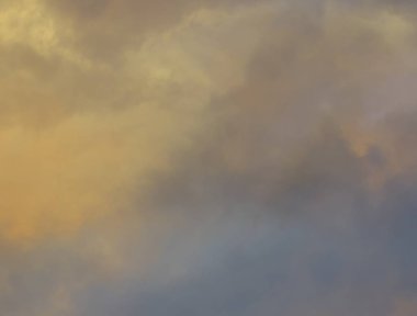 soyut grunge bulutlar, kopya alanı ile renkli arka plan