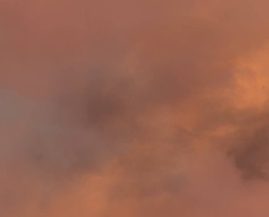 soyut grunge bulutlar, kopya alanı ile renkli arka plan