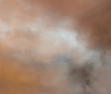 soyut grunge bulutlar, kopya alanı ile renkli arka plan