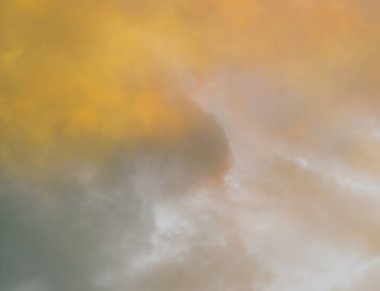 soyut grunge bulutlar, kopya alanı ile renkli arka plan