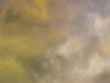 soyut grunge bulutlar, kopya alanı ile renkli arka plan