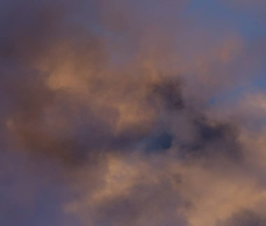 soyut grunge bulutlar, kopya alanı ile renkli arka plan