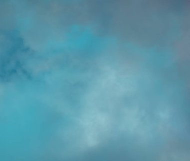 Beyaz kağıt arka planda soyut yıkarlar ve fırça darbeleri ile kış suluboya doku. Kaotik şık soyut organik tasarım.