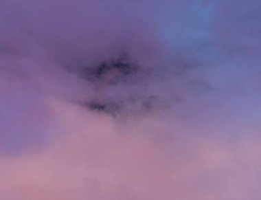 soyut grunge bulutlar, kopya alanı ile renkli arka plan