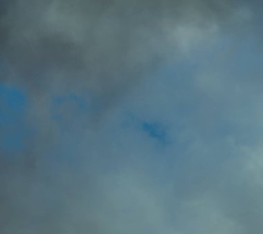 soyut grunge bulutlar, kopya alanı ile renkli arka plan